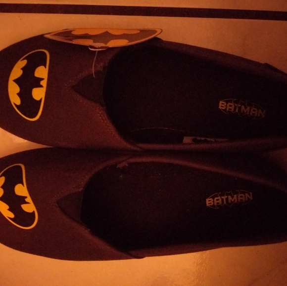 DC Comics Batman shoes - Picture 2 of 7